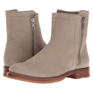 NWOT Frye Natalie Double Zipper Grey Boots - Size 6 1/2